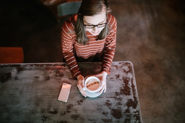 Woman at a coffee shop
