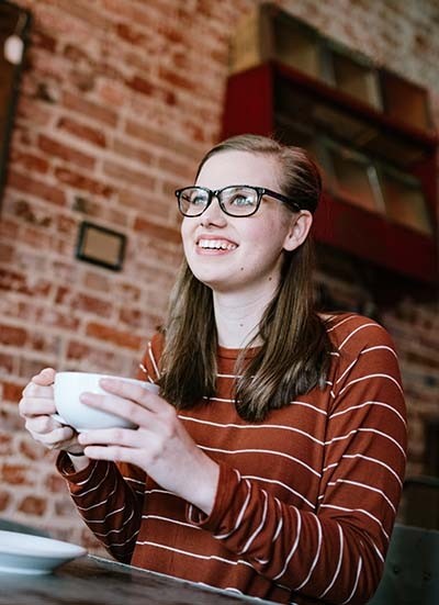 girl drinking coffee